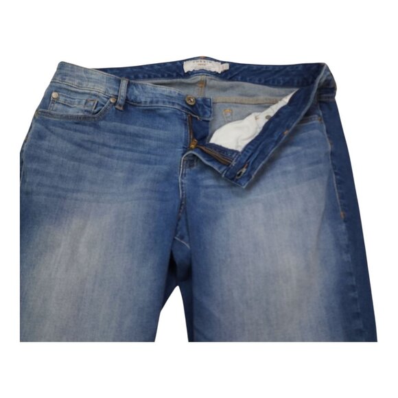 Torrid Denim Blue Jeans 16T Stretch Cotton Blend Womens Straight Fit Faded - Picture 3 of 9